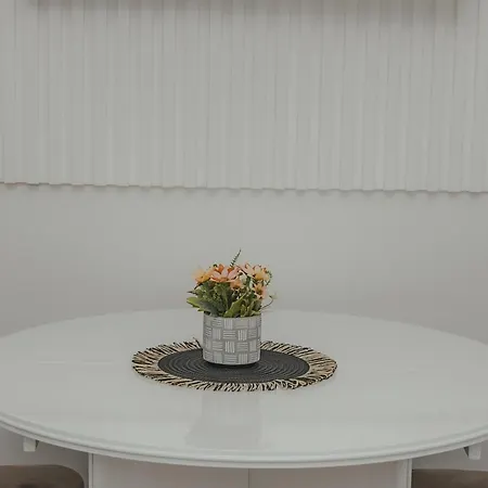 Jes Apartment