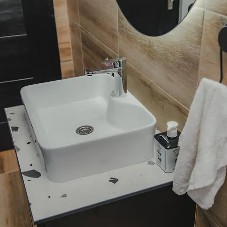 Jes Apartment *
