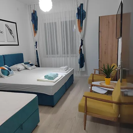 Jes Apartment *